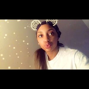 Meet your Posher, Sade